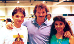 Кевин Истмен вместе с Мануэлем Конде и Айрис Ногуэйра (1991)
